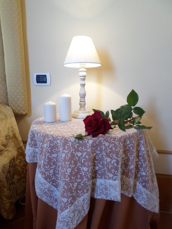 Tenuta Villa Rocchi Torrita di Siena Ruang foto